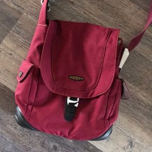 Keen cross body